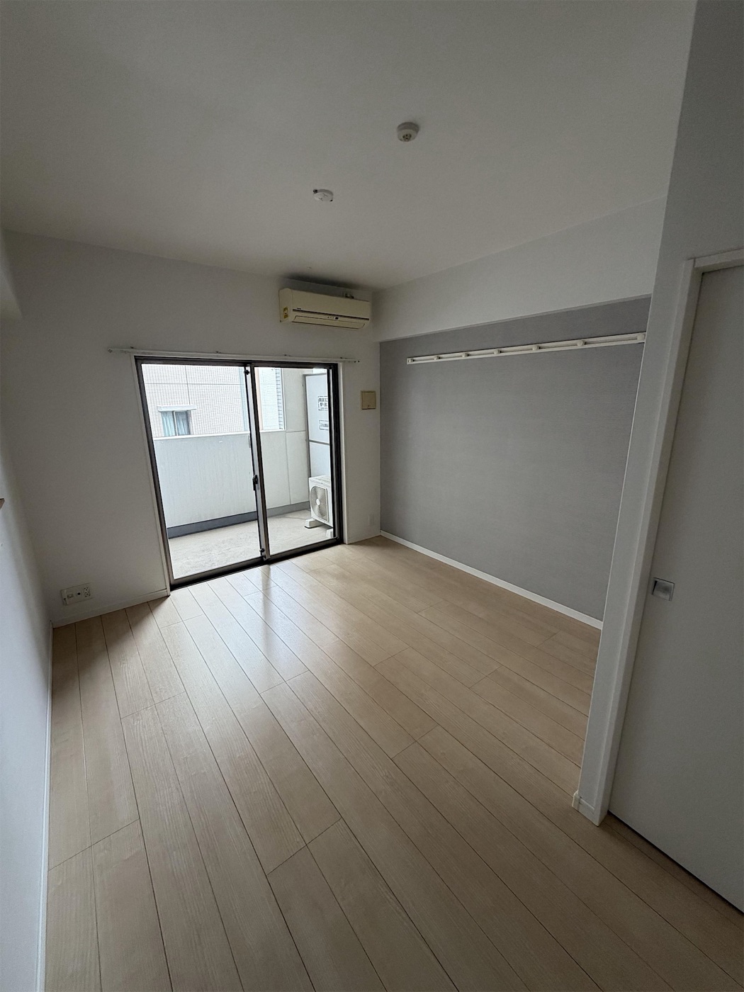 中央区 天神3丁目の1K 居室